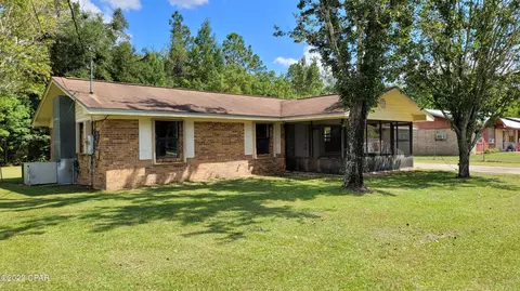 747 Gilbert Dr, Chipley, FL 32428 photo 1