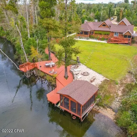 13201 Dogwood Rd, Youngstown, FL 32466