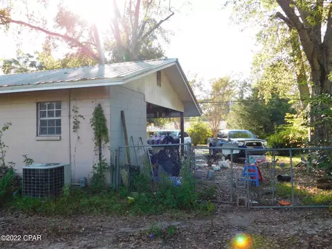 501 2nd St, Chipley, FL 32428 photo 8
