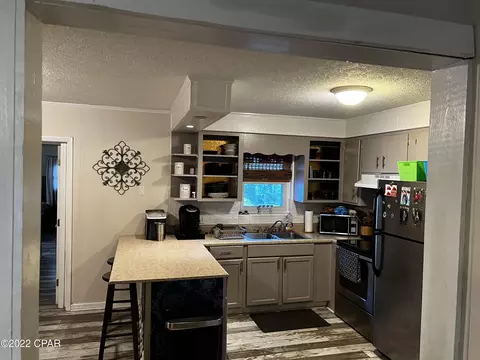 536 5th St, Chipley, FL 32428 photo 7