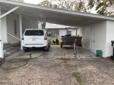 736 5th St, Chipley, FL 32428 photo 2