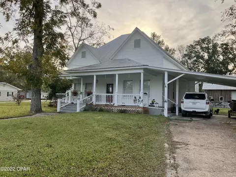 736 5th St, Chipley, FL 32428 photo 1