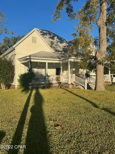 736 5th St, Chipley, FL 32428 photo 9