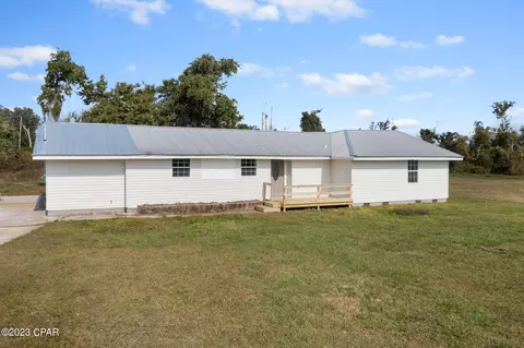 1723 E 12th St, Lynn Haven, FL 32444