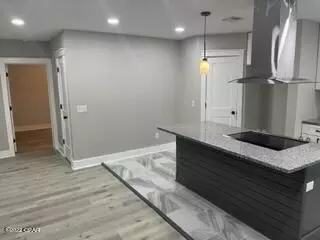 1501 W 13th St, Panama City, FL 32401