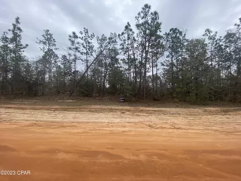 000 Mayflower Dr #3A, Marianna, FL 32448