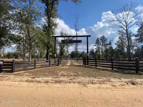 2691 Gilberts Mill Rd, Chipley, FL 32428