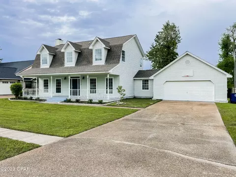 2712 Pembroke Dr, Panama City, FL 32405