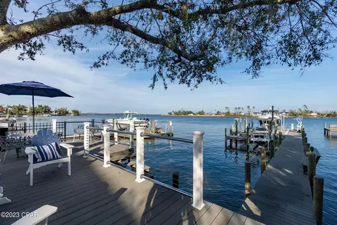 2714 Country Club Dr, Lynn Haven, FL 32444
