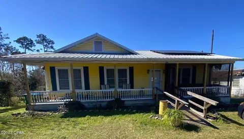 356 Main St, Chattahoochee, FL 32324