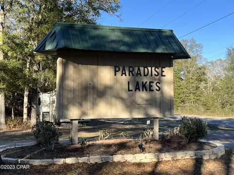 000 Paradise Lakes Road Rd, Chipley, FL 32428
