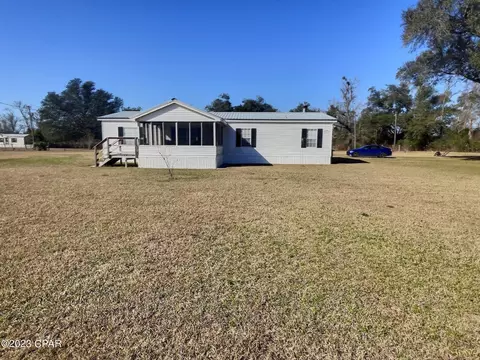 2011 Comet Ln, Cottondale, FL 32431 photo 1