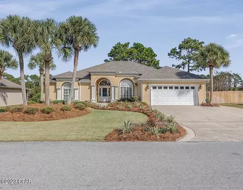 124 Hombre Cir, Panama City Beach, FL 32407