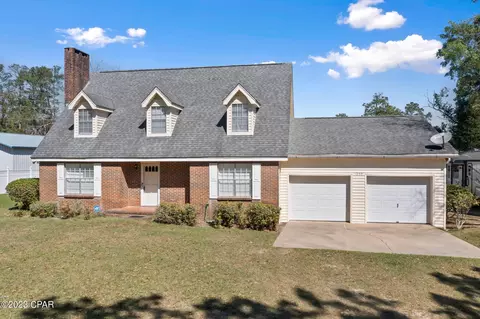 1250 Johnson Ave, Chipley, FL 32428