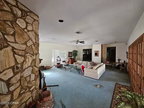 575 4th St, Chipley, FL 32428 photo 4