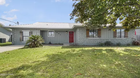 601 E Pine Forest Dr, Lynn Haven, FL 32444 photo 1