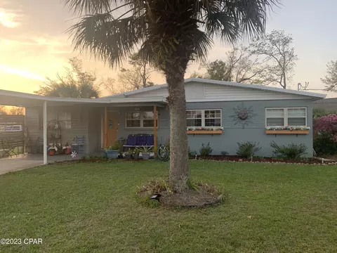 826 New York Ave, Lynn Haven, FL 32444