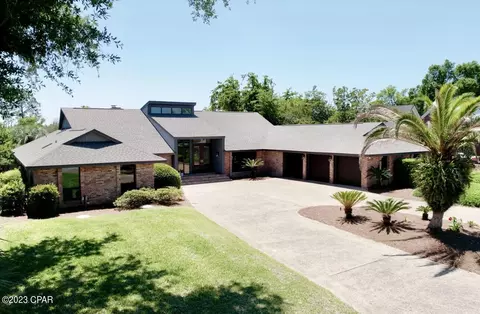 2802 Canal Dr, Panama City, FL 32405