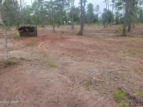 625 E Woodland Rd, Southport, FL 32409