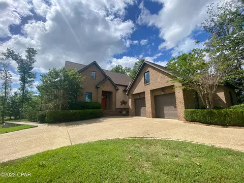 3075 Walnut Ln, Marianna, FL 32446