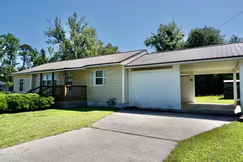 112 Jackson St, Chattahoochee, FL 32324