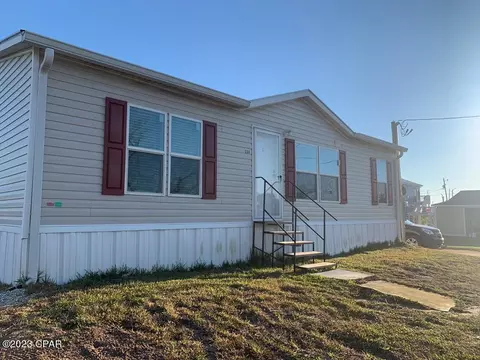 224 Pine St, Port St Joe, FL 32456