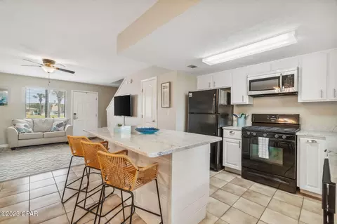 110 Robin Ln, Panama City Beach, FL 32407