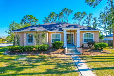 2003 Coral Dr, Lynn Haven, FL 32444