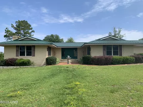4664 Shankle Dr, Marianna, FL 32446