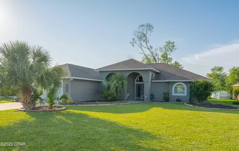 3225 Country Club Dr, Lynn Haven, FL 32444