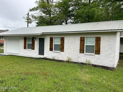 664 2nd St, Chipley, FL 32428 photo 2