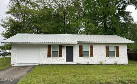 664 2nd St, Chipley, FL 32428 photo 1