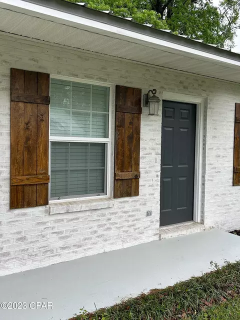 664 2nd St, Chipley, FL 32428 photo 3