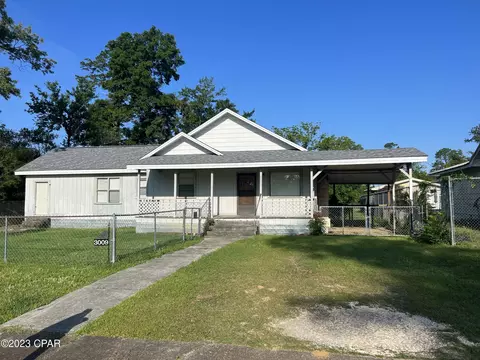 3009 8th St, Marianna, FL 32446