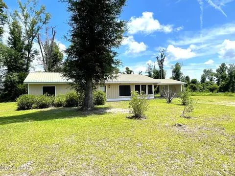 4913 Davis Dr, Marianna, FL 32446