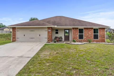2290 Lewis St, Crestview, FL 32536