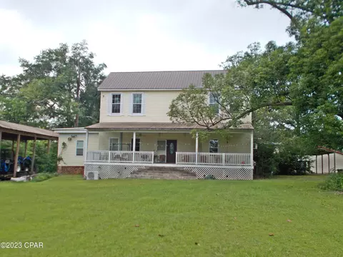 714 Chattahoochee St, Chattahoochee, FL 32324