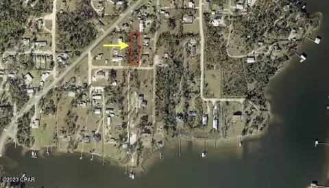 1323 E 10th St, Southport, FL 32409