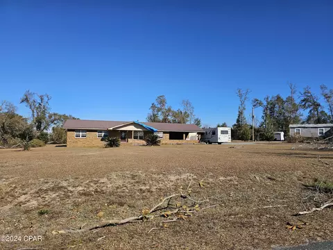 4905 Davis Dr, Marianna, FL 32446