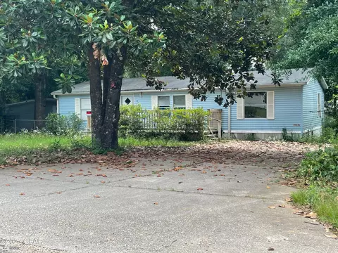 4125 Riddle St, Pace, FL 32571
