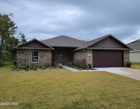 904 W 15th St, Lynn Haven, FL 32444