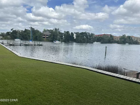 250 E 3rd Pl, Panama City, FL 32401