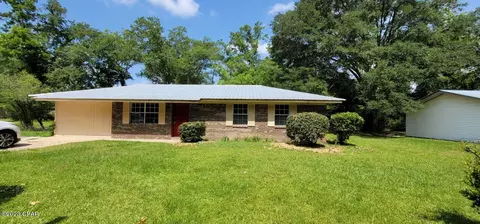 724 Peach St, Chipley, FL 32428