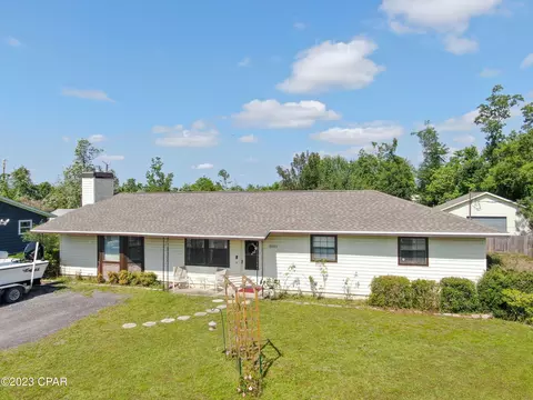 8605 Wallcraft Ave, Youngstown, FL 32466