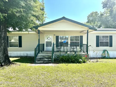 15529 NW Chipola St, Altha, FL 32421