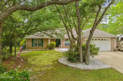 89 Magnolia Dr, Freeport, FL 32439
