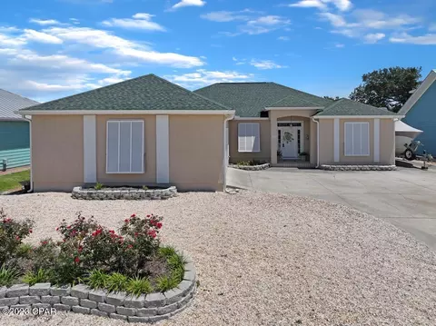 713 Gulf Aire Dr, Port St Joe, FL 32456
