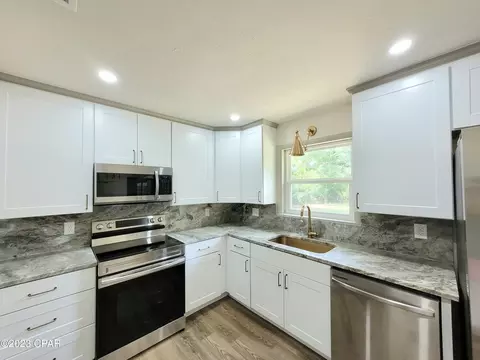 5458 9th St, Malone, FL 32445 photo 9