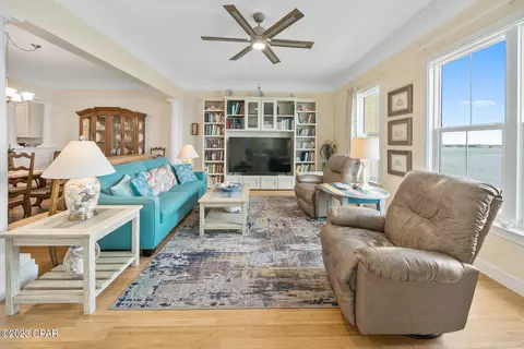3001 W 10th St #609, Panama City, FL 32401
