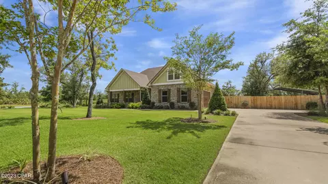 9801 Summer Creek Dr, Southport, FL 32409